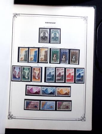 1885-1975 Belle collection de la Réunion en deux albums,