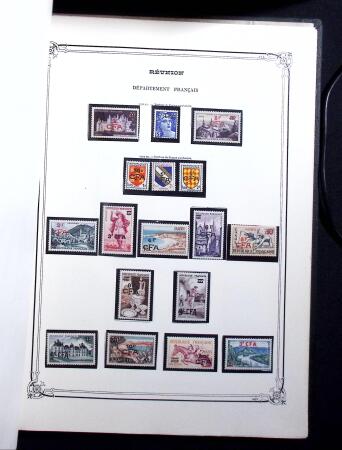 1885-1975 Belle collection de la Réunion en deux albums,
