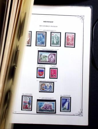 1885-1975 Belle collection de la Réunion en deux albums,