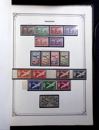 1885-1975 Belle collection de la Réunion en deux albums,