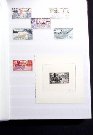 1892-1950 Collection surtout de neufs d'Afrique en 3
