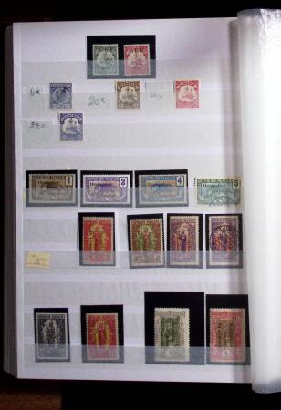 1892-1950 Collection surtout de neufs d'Afrique en 3
