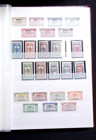1892-1950 Collection surtout de neufs d'Afrique en 3