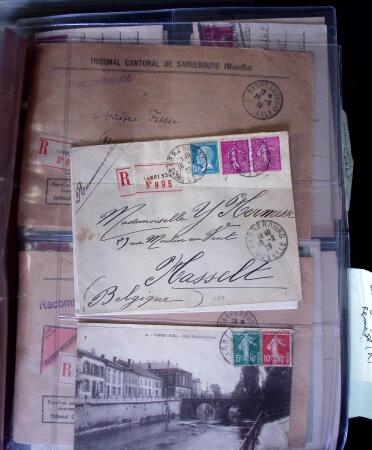 SARREBOURG 1918-1939 Un classeur avec environs 200/250
