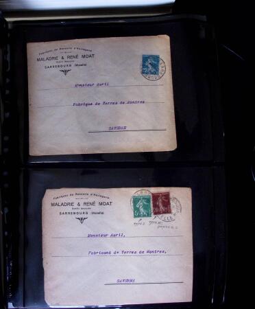 SARREBOURG 1918-1939 Un classeur avec environs 200/250