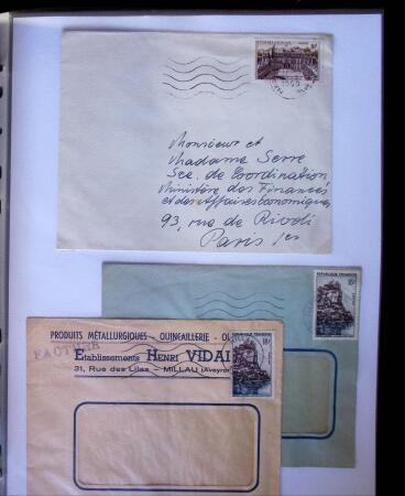 1955-1959 Classeur blanc, contenant environs 400 plis,