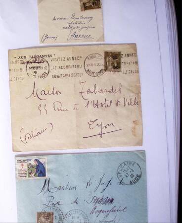 1935-1941 Classeur Blanc contenant envions 300 plis