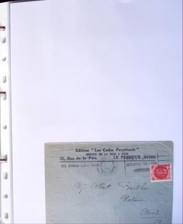 1941-1946 Classeur blanc contenant environs 300 plis