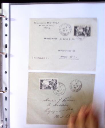 1941-1946 Classeur blanc contenant environs 300 plis