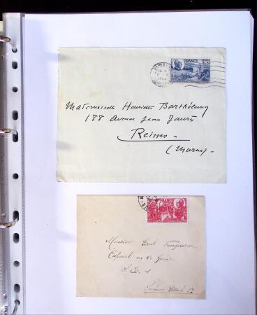 1941-1946 Classeur blanc contenant environs 300 plis