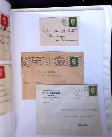 1941-1946 Classeur blanc contenant environs 300 plis