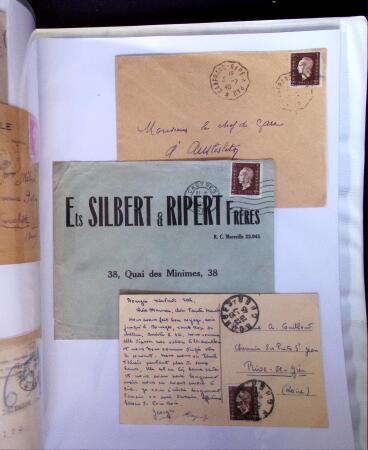 1941-1946 Classeur blanc contenant environs 300 plis