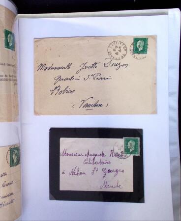 1941-1946 Classeur blanc contenant environs 300 plis