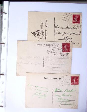 Classeur Vert contenant environs 200 lettres et cartes