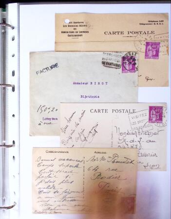 Classeur Vert contenant environs 200 lettres et cartes
