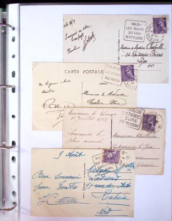 Classeur Vert contenant environs 200 lettres et cartes
