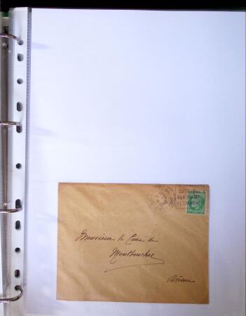 Classeur Vert contenant environs 200 lettres et cartes