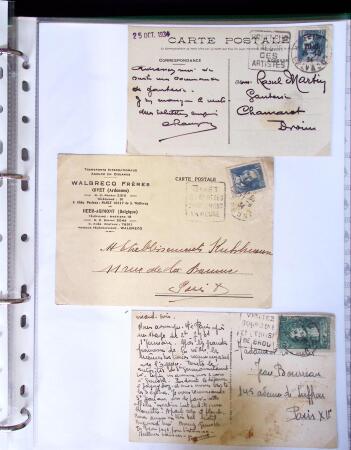Classeur Vert contenant environs 200 lettres et cartes