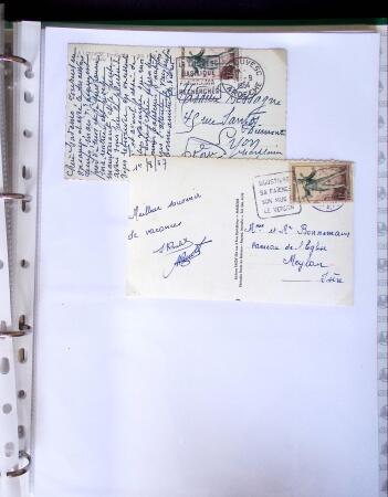 Classeur Vert contenant environs 200 lettres et cartes