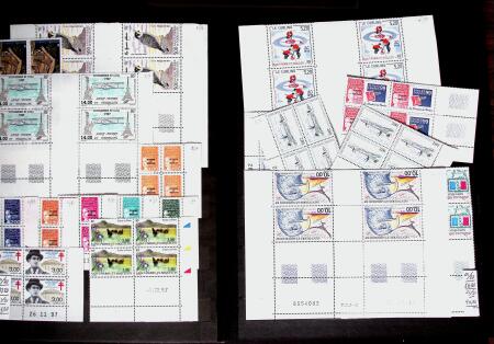 1986-2010 Collection de neufs de SPM en blocs de 4,