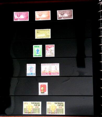 BADMINTON: Specialised collection in four deluxe albums with vignettes, cancellations, postcards, etc. very fine