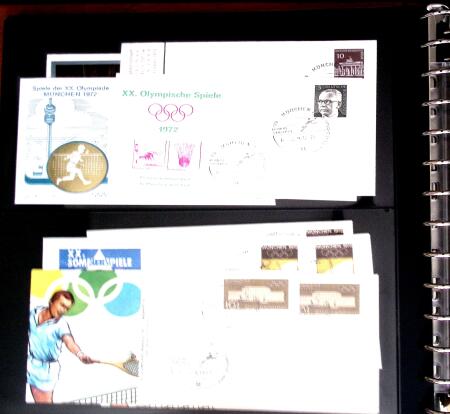 BADMINTON: Specialised collection in four deluxe albums with vignettes, cancellations, postcards, etc. very fine