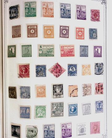 1849-1980 19 gros albums d'une collection mondialiste