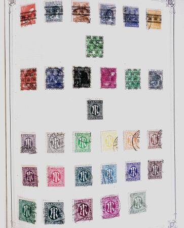 1849-1980 19 gros albums d'une collection mondialiste