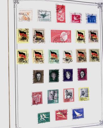 1849-1980 19 gros albums d'une collection mondialiste