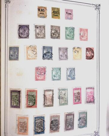 1849-1980 19 gros albums d'une collection mondialiste