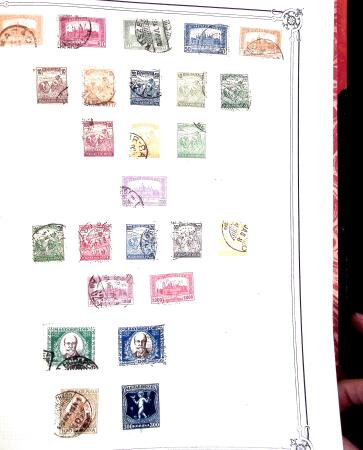 1849-1980 19 gros albums d'une collection mondialiste
