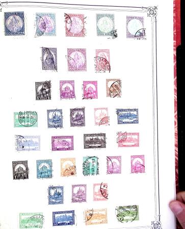 1849-1980 19 gros albums d'une collection mondialiste