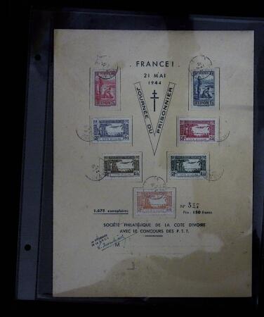 1900-1970 plusieurs centaines de lettres dans 8 classeurs