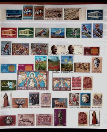 1880-1995 Collection of mint (used at the begining)