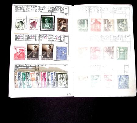 1919-45 Two approval booklets with never hinged material