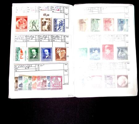 1919-45 Two approval booklets with never hinged material