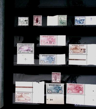 Collection de timbres neufs (oblitérés avant 1900)