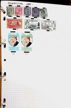1850-2000 41 gros classeurs d'une collection mondialiste