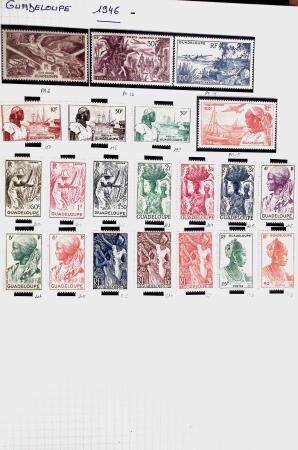 1850-2000 41 gros classeurs d'une collection mondialiste
