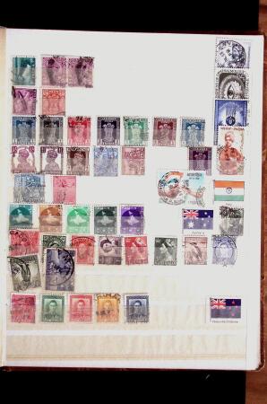 1850-2000 41 gros classeurs d'une collection mondialiste