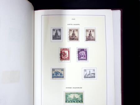 1919-2002, Attractive collection of Poland mounted