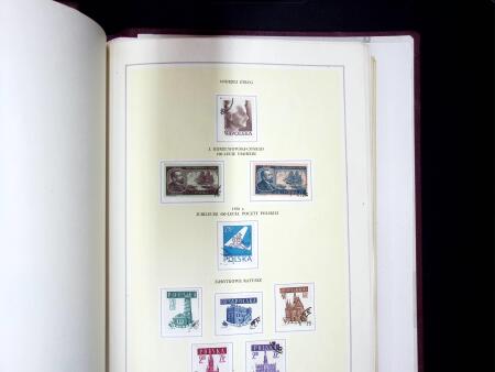 1919-2002, Attractive collection of Poland mounted