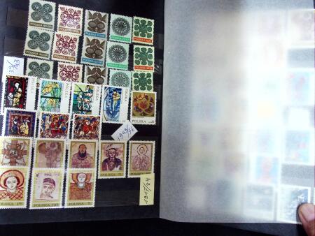 1919-2002, Attractive collection of Poland mounted