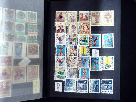 1919-2002, Attractive collection of Poland mounted