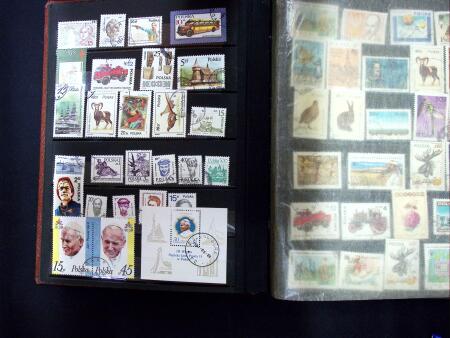 1919-2002, Attractive collection of Poland mounted