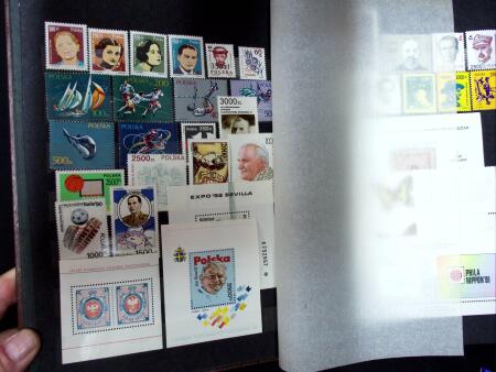 1919-2002, Attractive collection of Poland mounted