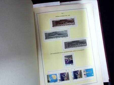 1919-2002, Attractive collection of Poland mounted