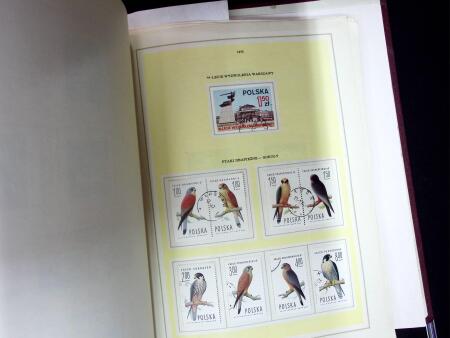 1919-2002, Attractive collection of Poland mounted
