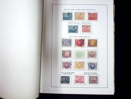1919-2002, Attractive collection of Poland mounted