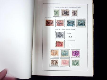 1919-2002, Attractive collection of Poland mounted